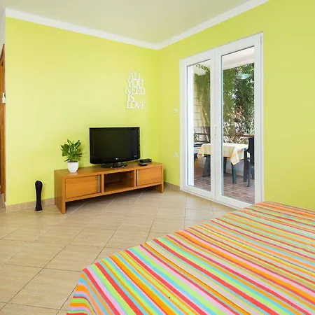 Guest house Pansion Marjan Zavala