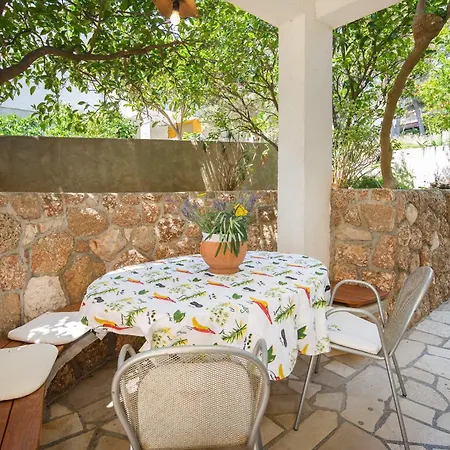 Guest house Pansion Marjan Zavala