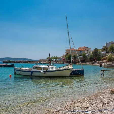 Pansion Marjan Zavala