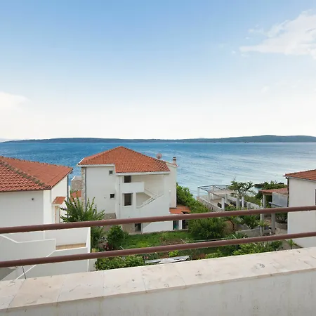 Pansion Marjan 3* Zavala