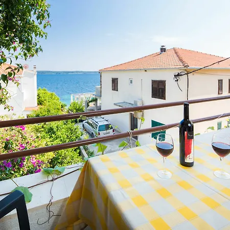 Gostinjska kuća Pansion Marjan Zavala