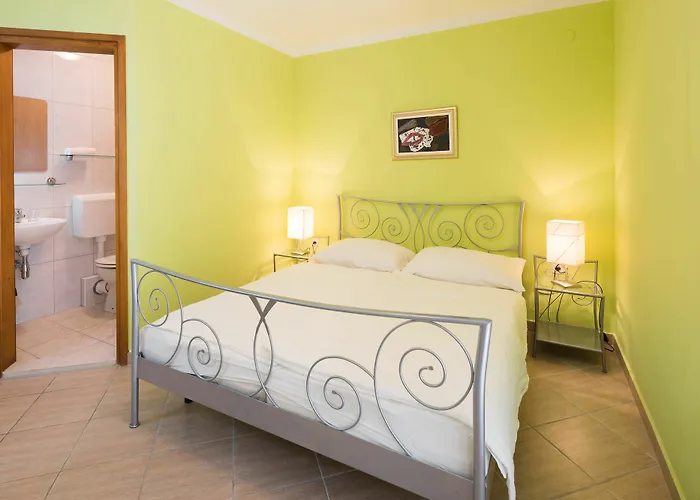 Pansion Marjan 萨瓦拉